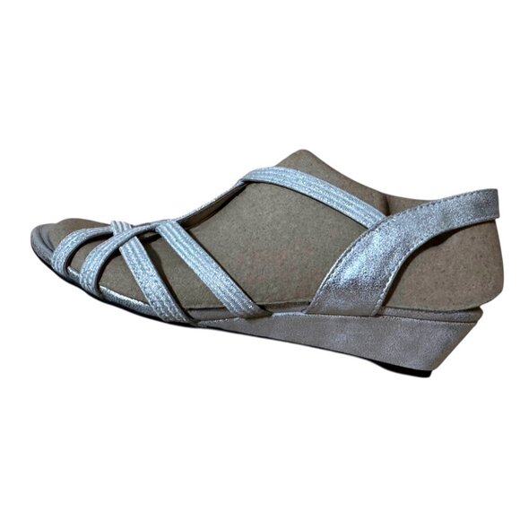 NWOT LifeStride Yaya Silver Metallic Wedge Sandals Womens 6.5 M  1.5 inch wedge - Picture 7 of 11